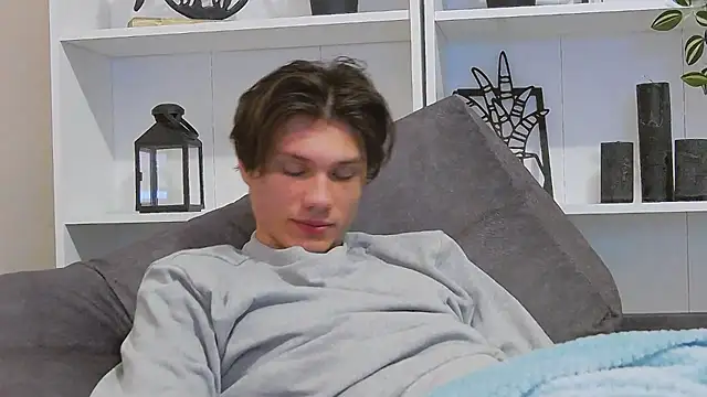 Snapshot of CalvinCay chatting on March 2025 03:43:02 AM CalvinCay online show from March 2025 03:43:02 AM