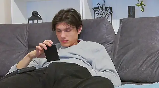 Snapshot of CalvinCay chatting on March 2025 02:09:01 AM CalvinCay online show from March 2025 02:09:01 AM