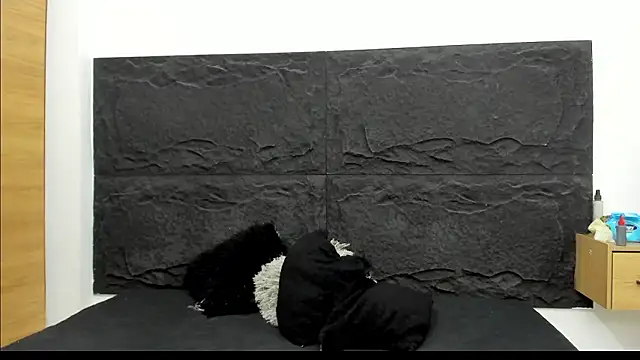 emakross online show from February 2026 12:04:02 AM