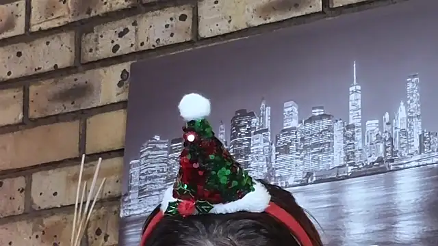 Astoria Moon online show from December 2025 12:12:01 PM