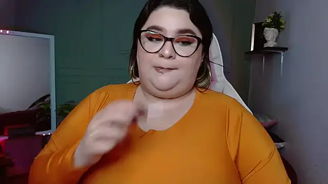 Snapshot of tiffany_laurens chatting on December 2024 06:37:02 AM tiffany laurens online show from December 2024 06:37:02 AM