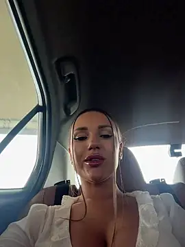 Snapshot of Syka0001 chatting on April 2026 09:43:02 AM Syka0001 online show from April 2026 09:43:02 AM