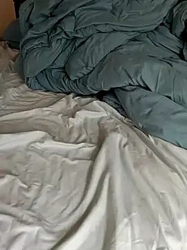 Snapshot of momentum2023 chatting on October 2025 02:47:01 PM momentum2023 online show from October 2025 02:47:01 PM