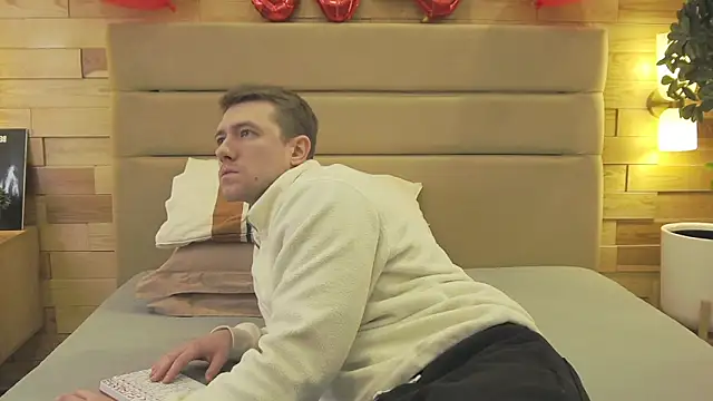 EthanPinkman online show from February 2026 04:28:02 AM