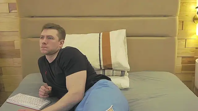 EthanPinkman online show from February 2026 06:26:01 AM