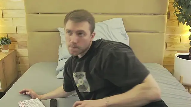 EthanPinkman online show from March 2026 04:28:02 AM