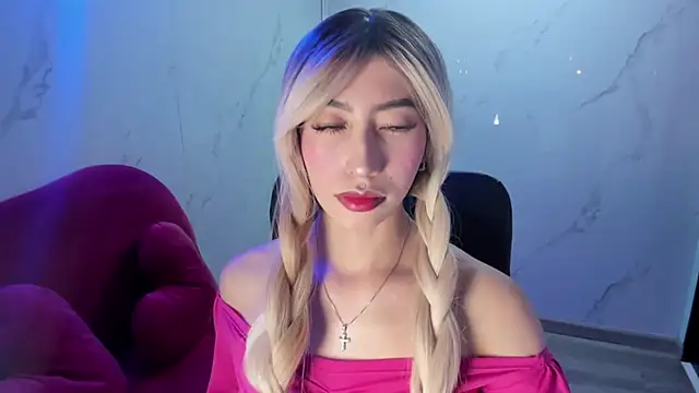 Snapshot of LilithCooperr_ chatting on November 2025 10:09:01 PM LilithCooperr online show from November 2025 10:09:01 PM