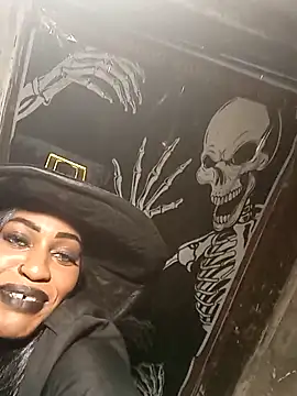 AmazonianMistress online show from October 2025 02:45:02 AM