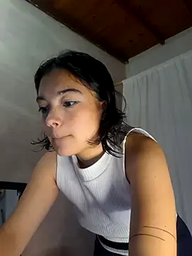 littlemelii online show from September 2025 05:18:02 AM