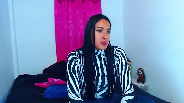 misss estrella online show from November 2025 07:57:01 PM