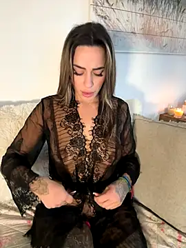 Snapshot of Alisa-Marie chatting on November 2025 11:05:01 AM Alisa-Marie online show from November 2025 11:05:01 AM