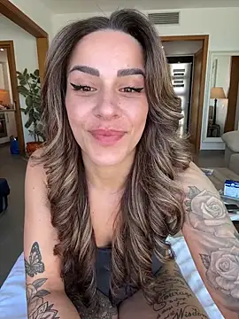 Alisa-Marie online show from April 2026 10:55:01 AM