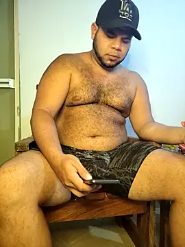 Snapshot of Evert_hairyboy chatting on September 2025 07:47:01 PM Evert hairyboy online show from September 2025 07:47:01 PM