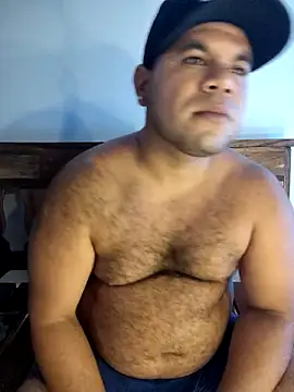 Snapshot of Evert_hairyboy chatting on September 2025 01:33:02 AM Evert hairyboy online show from September 2025 01:33:02 AM