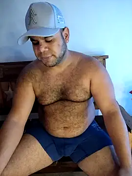 Snapshot of Evert_hairyboy chatting on October 2025 05:41:02 PM Evert hairyboy online show from October 2025 05:41:02 PM