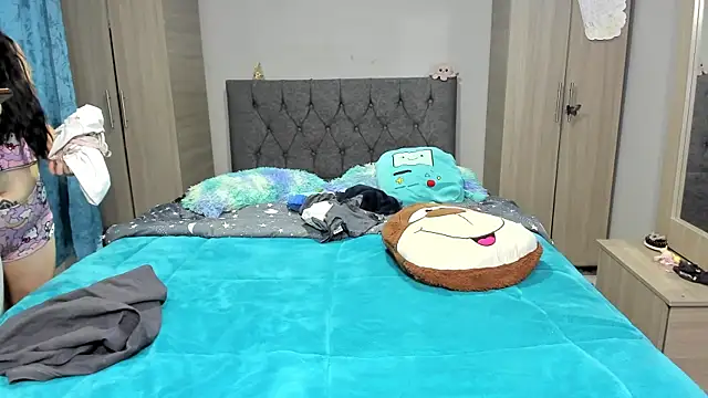 Snapshot of steban_and_kim chatting on January 2025 11:34:02 PM steban and kim online show from January 2025 11:34:02 PM