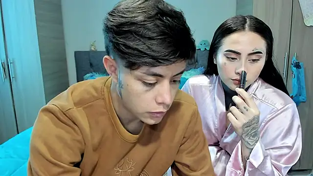 Snapshot of steban_and_kim chatting on February 2025 08:35:02 PM steban and kim online show from February 2025 08:35:02 PM