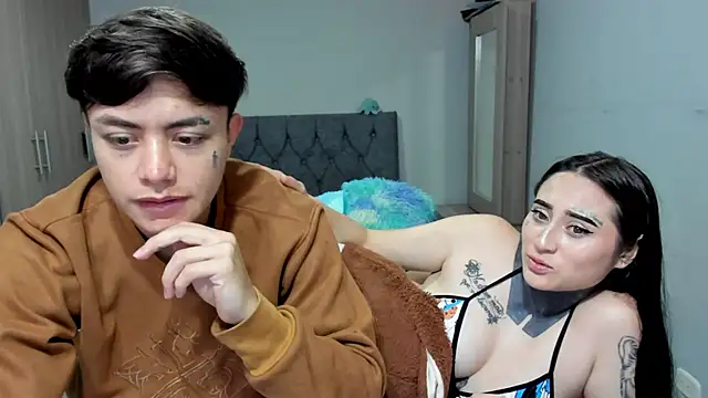 Snapshot of steban_and_kim chatting on February 2025 09:53:02 PM steban and kim online show from February 2025 09:53:02 PM