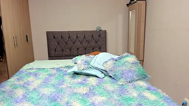 Snapshot of steban_and_kim chatting on February 2025 09:31:01 PM steban and kim online show from February 2025 09:31:01 PM