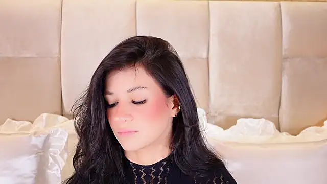 KiraKayleigh1 online show from February 2026 11:24:02 PM