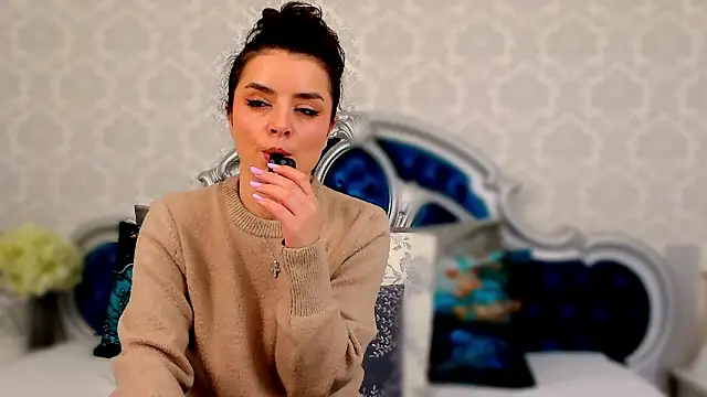 LilithDaughter online show from October 2025 04:40:01 AM