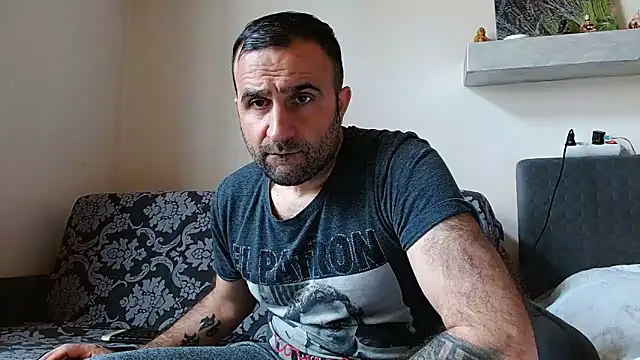 Snapshot of ivat80 chatting on March 2026 01:05:01 PM ivat80 online show from March 2026 01:05:01 PM