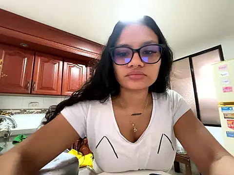 Snapshot of Riana_Kean chatting on January 2026 05:27:02 PM Riana Kean online show from January 2026 05:27:02 PM