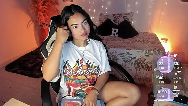 Snapshot of Riana_Kean chatting on February 2026 12:20:01 AM Riana Kean online show from February 2026 12:20:01 AM