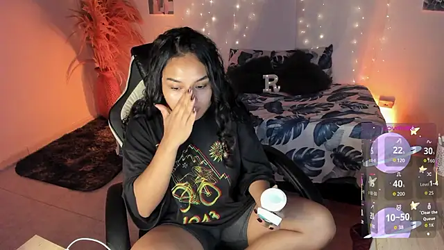 Snapshot of Riana_Kean chatting on February 2026 01:32:01 AM Riana Kean online show from February 2026 01:32:01 AM