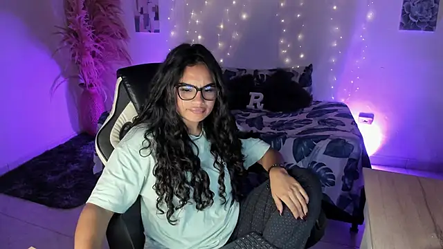 Snapshot of Riana_Kean chatting on February 2026 03:46:02 AM Riana Kean online show from February 2026 03:46:02 AM