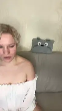 MrMrsRight online show from March 2025 05:18:01 PM