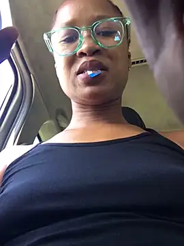 Snapshot of Amazingboodie chatting on January 2025 12:58:01 PM Amazingboodie online show from January 2025 12:58:01 PM