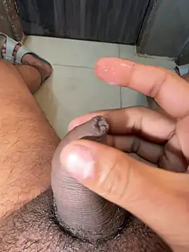 Snapshot of Cum_on_your_tityyy chatting on November 2025 01:49:01 AM Cum on your tityyy online show from November 2025 01:49:01 AM