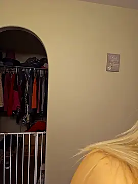 ellieconradxo online show from December 2024 07:29:01 PM