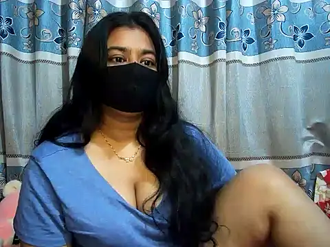 A-sweetgirl online show from February 2025 12:17:01 PM