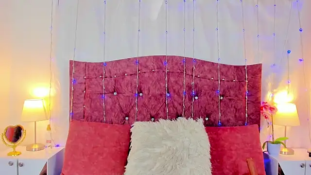 CristalSofiaHOT online show from December 2025 02:47:02 PM