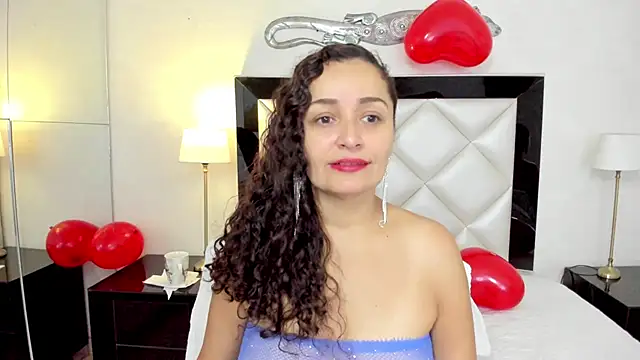  luna  sweet  online show from February 2025 03:42:01 AM