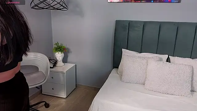 Snapshot of Alli_cooper chatting on April 2026 01:39:02 PM Alli cooper online show from April 2026 01:39:02 PM