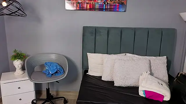 Snapshot of Alli_cooper chatting on April 2026 11:20:01 AM Alli cooper online show from April 2026 11:20:01 AM