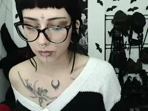 Snapshot of n0sferatus__ chatting on March 2026 01:56:01 AM n0sferatus online show from March 2026 01:56:01 AM