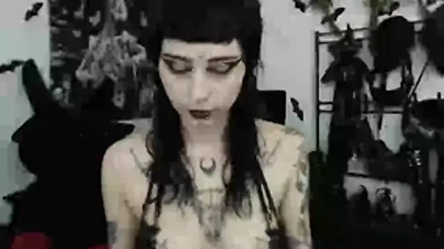Snapshot of n0sferatus__ chatting on July 2026 03:42:01 AM n0sferatus online show from July 2026 03:42:01 AM