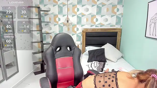 CATIAJONES online show from February 2025 06:59:01 PM