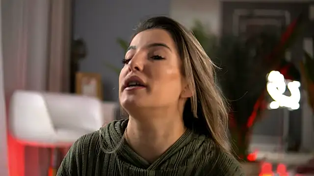 KellyMathews online show from November 2025 03:16:01 AM