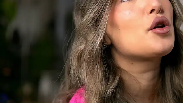 Snapshot of KellyMathews chatting on February 2026 02:54:01 AM KellyMathews online show from February 2026 02:54:01 AM