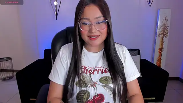 Snapshot of AmberLewis_ chatting on March 2025 03:11:01 AM AmberLewis online show from March 2025 03:11:01 AM