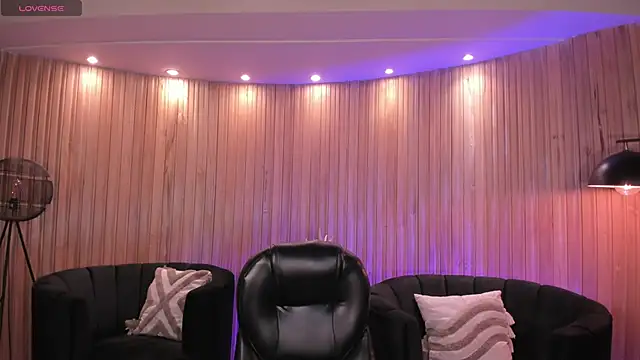 Snapshot of AmberLewis_ chatting on November 2025 03:16:02 AM AmberLewis online show from November 2025 03:16:02 AM