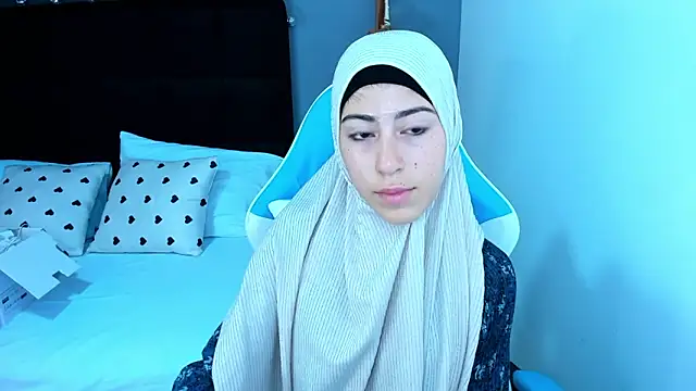 Snapshot of chaymae_nah_ chatting on December 2024 08:23:02 PM chaymae nah online show from December 2024 08:23:02 PM
