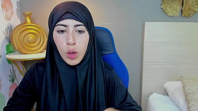 Snapshot of chaymae_nah_ chatting on January 2025 08:25:02 AM chaymae nah online show from January 2025 08:25:02 AM