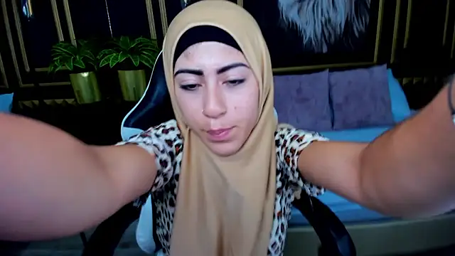 Snapshot of chaymae_nah_ chatting on January 2025 12:37:01 PM chaymae nah online show from January 2025 12:37:01 PM