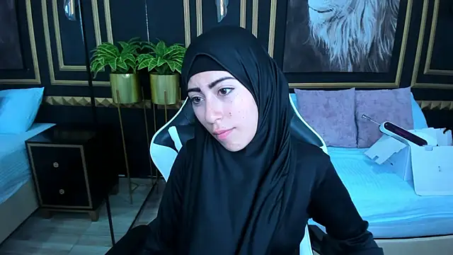 Snapshot of chaymae_nah_ chatting on January 2025 03:52:01 PM chaymae nah online show from January 2025 03:52:01 PM